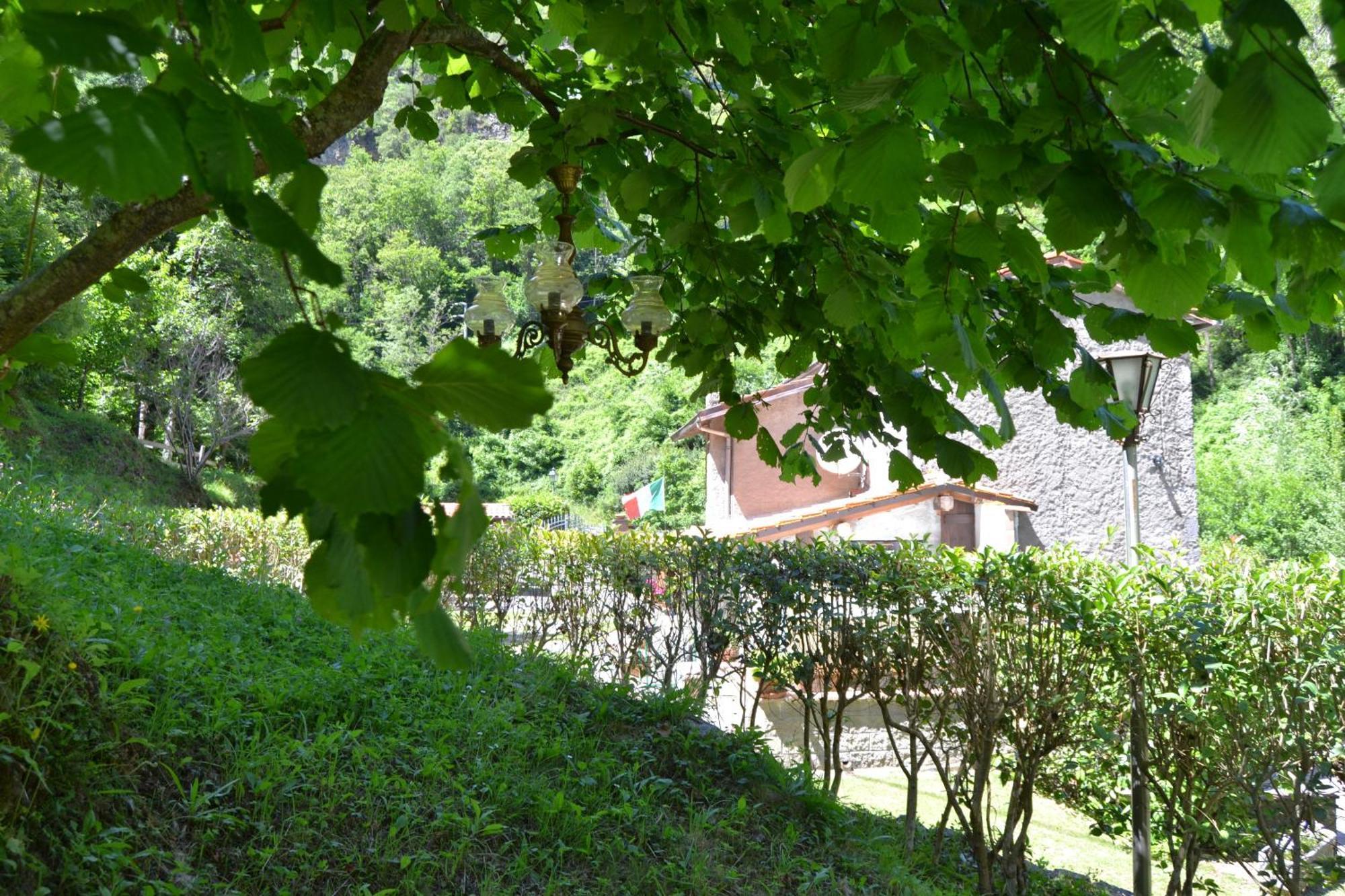 Casa Vacanze Il Boscaccio "Casa Serena" Fornovolasco Exterior foto