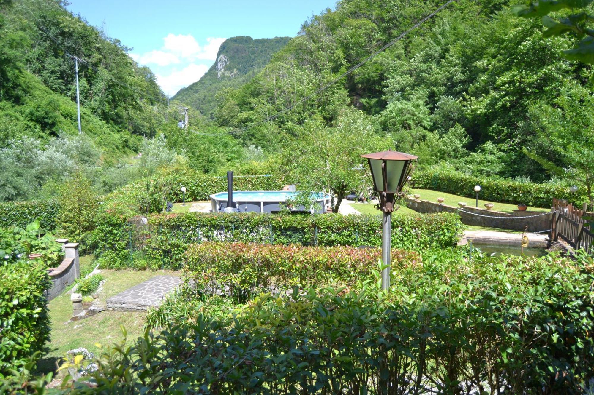 Casa Vacanze Il Boscaccio "Casa Serena" Fornovolasco Exterior foto