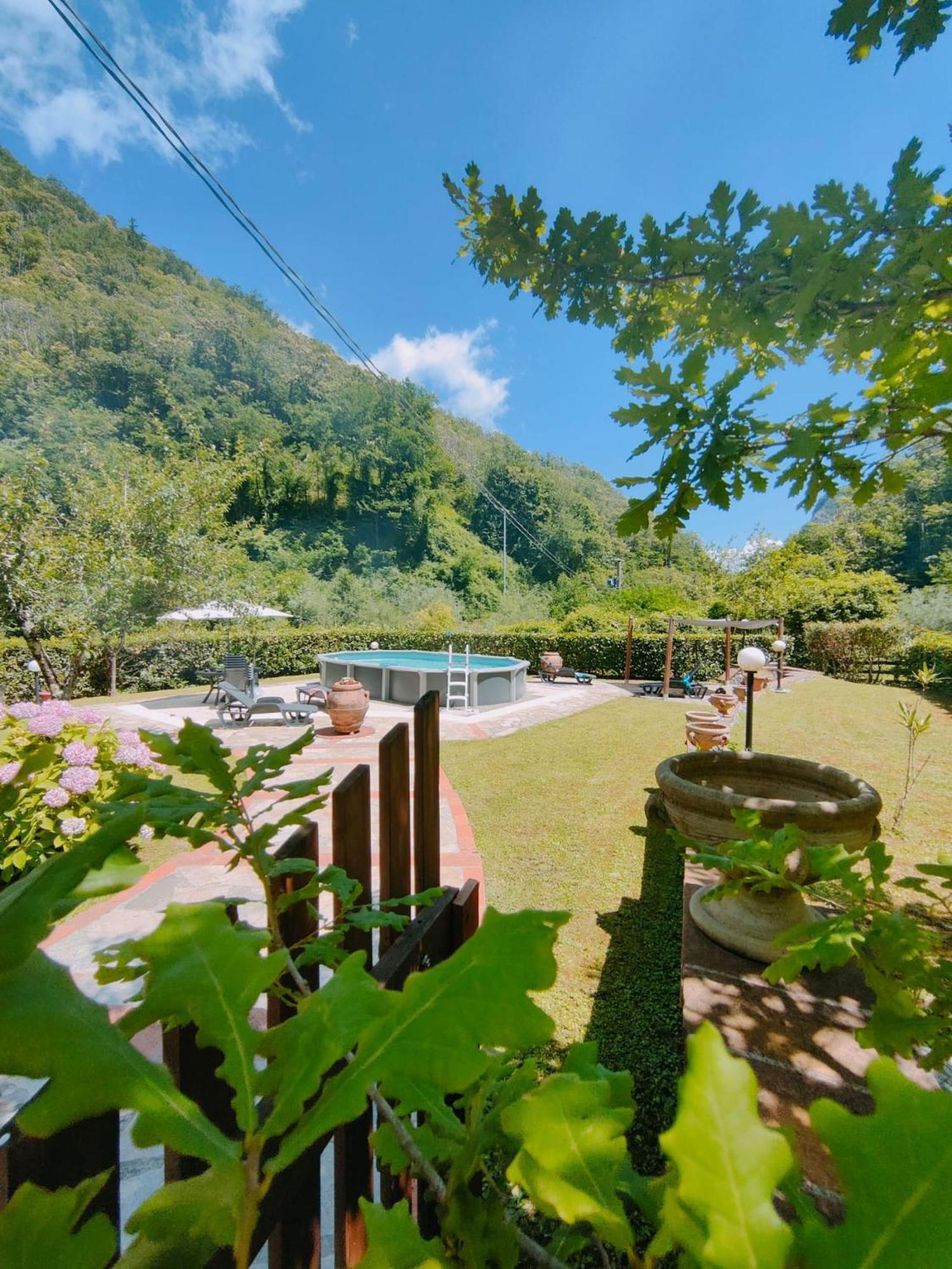 Casa Vacanze Il Boscaccio "Casa Serena" Fornovolasco Exterior foto