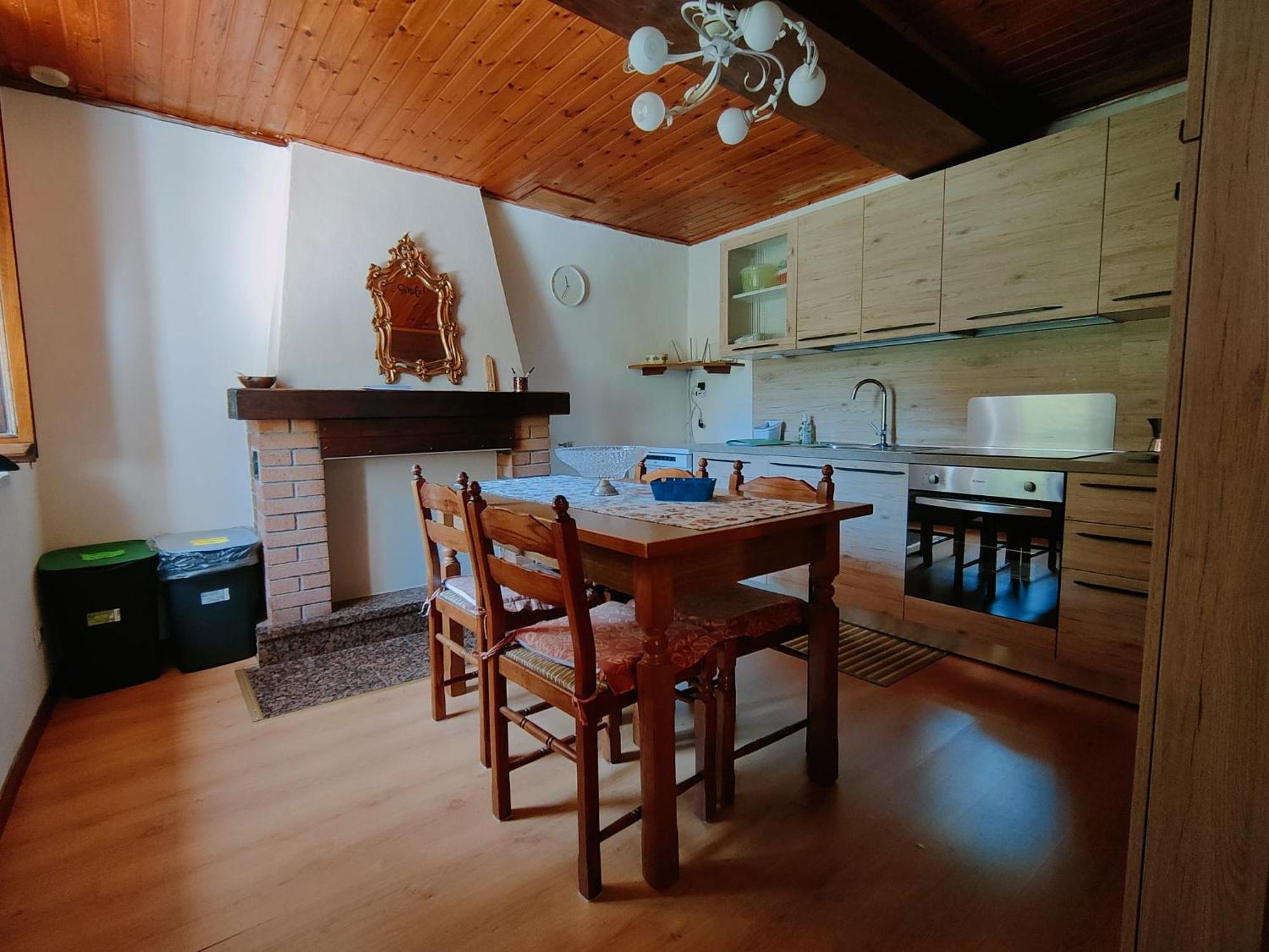 Casa Vacanze Il Boscaccio "Casa Serena" Fornovolasco Exterior foto